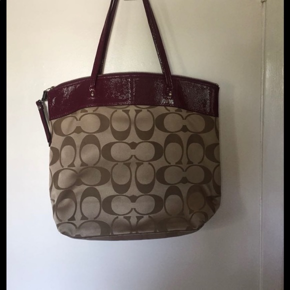 Authentic coach purse - Picture 2 of 2